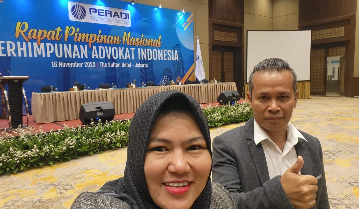 Ketua DPC Balikpapan bersama sekretaris dalam Rapimnas